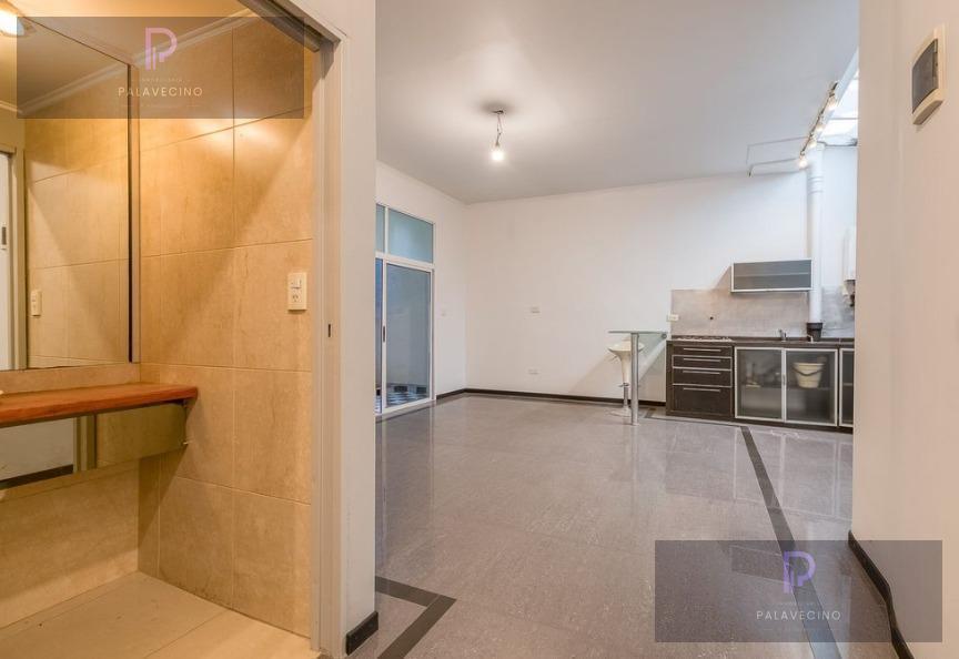 Foto de VENTA PH 3 AMBIENTES PB PATIO Y TERRAZA - ALMAGRO, imagen 2