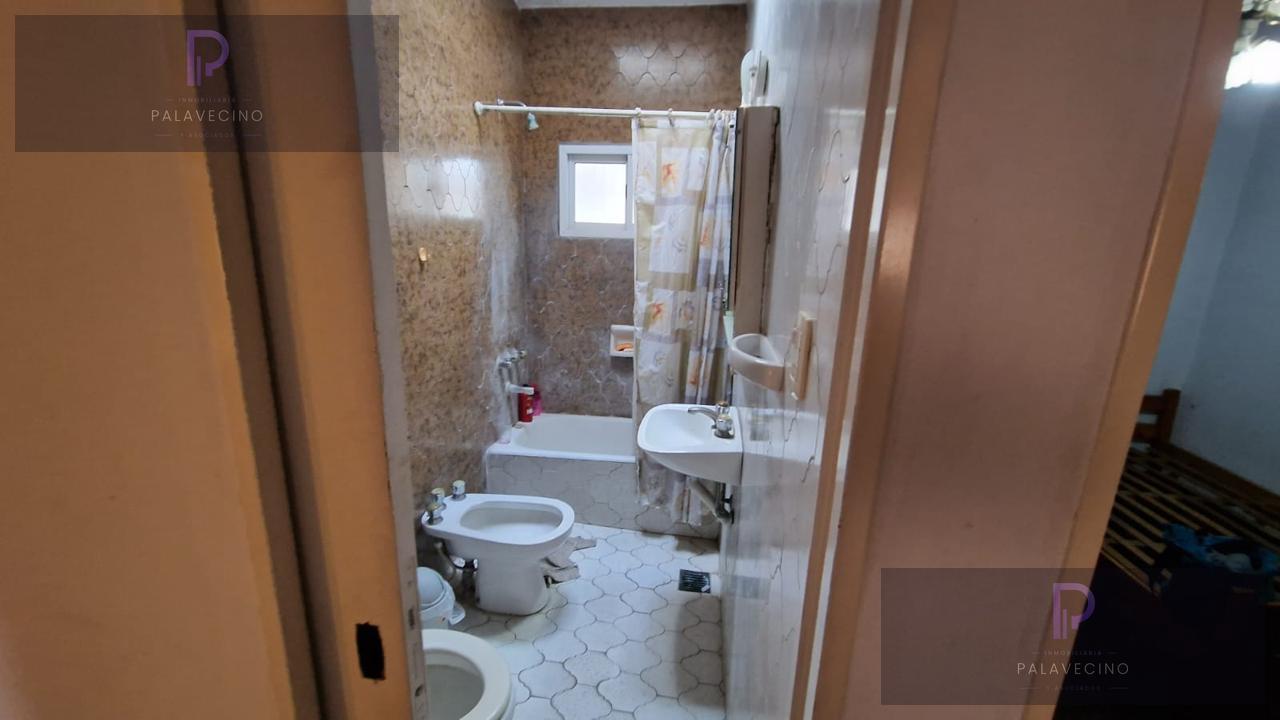 Foto de "VENTA CASA 5 AMB.+LOTE/COCHERA A.CRED.-GRAND BOURG", imagen 4