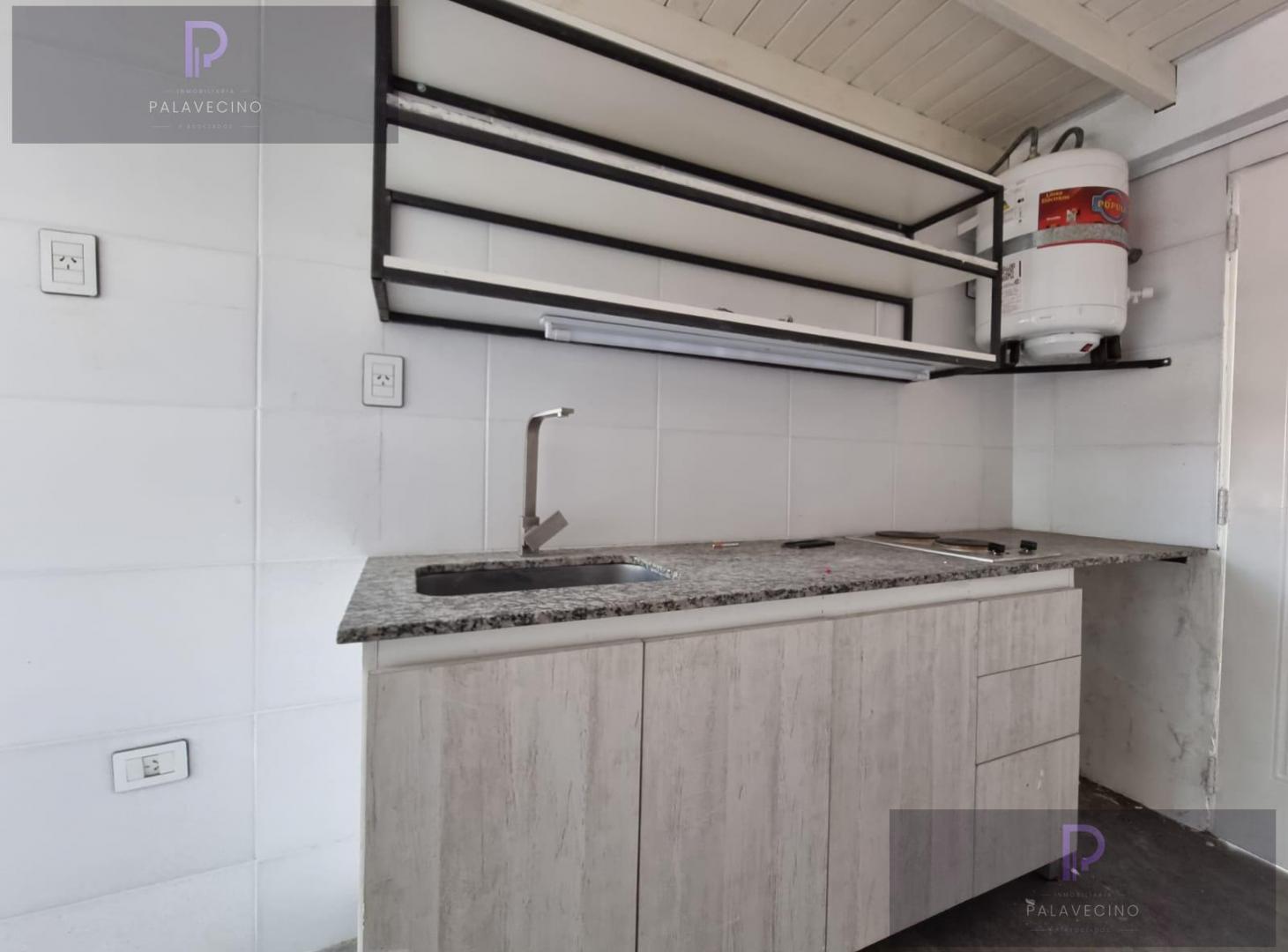 Foto de Venta departamento con entrepiso y balcon, imagen 5