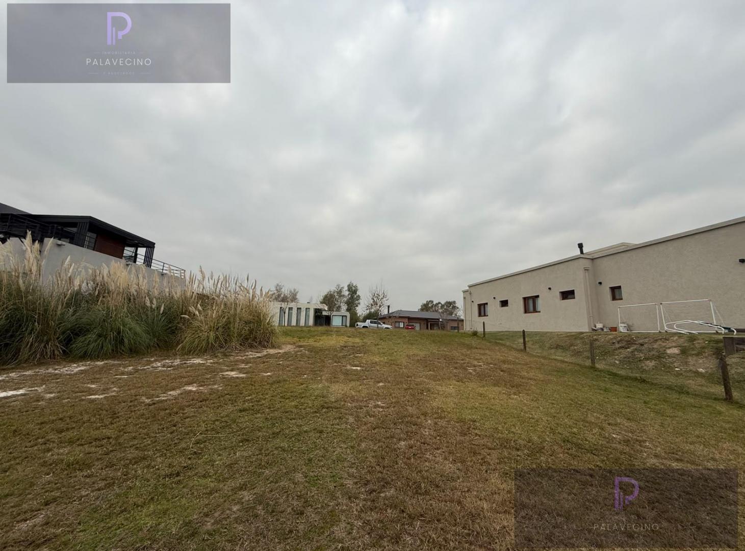 Foto de Terreno en Venta Barrio El Cazal Salida al Rio, imagen 3