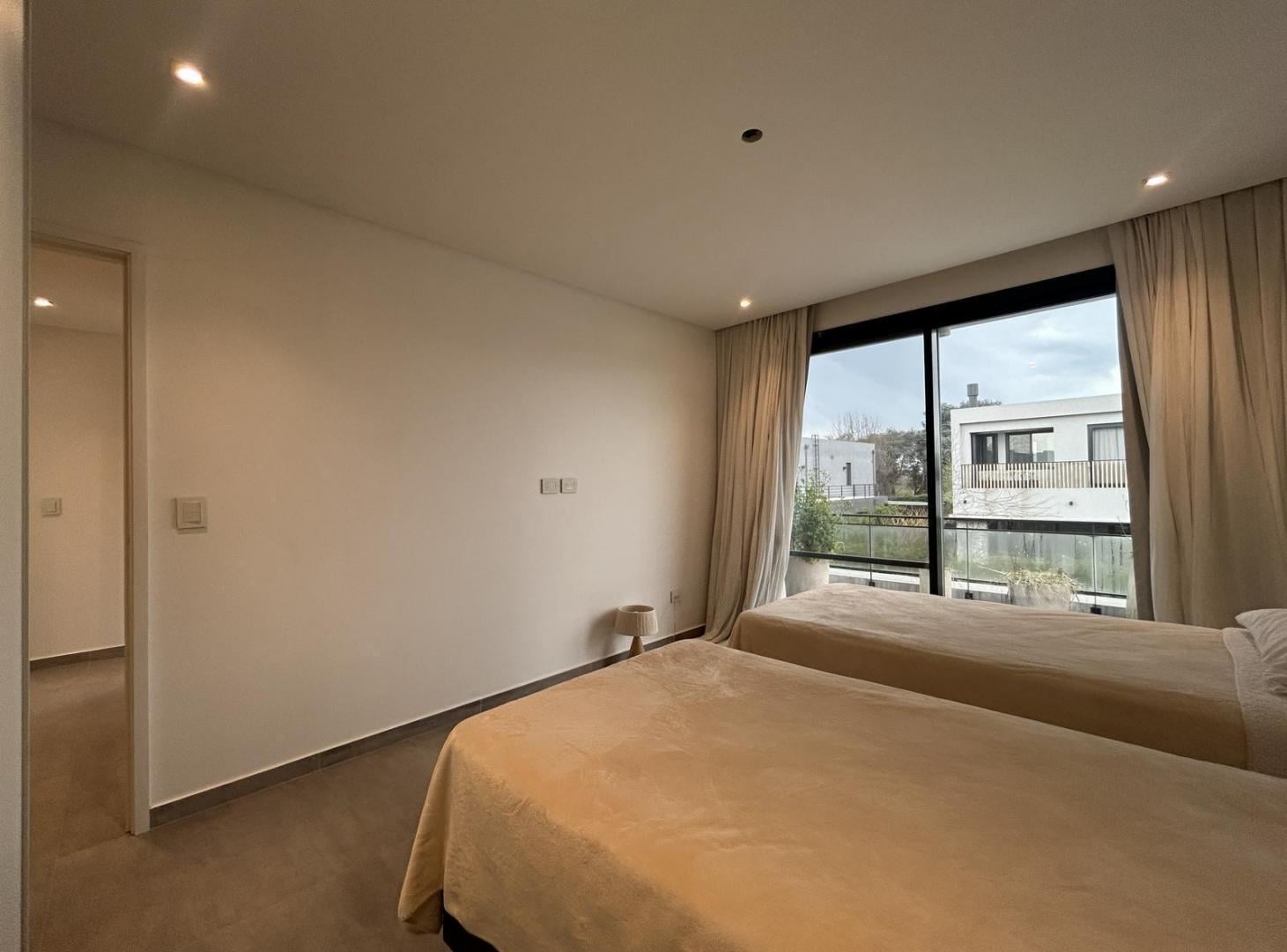 Foto de VENTA CASA AYRES PLAZA 6 AMB. 710 M2 LOTE - PILAR, imagen 5