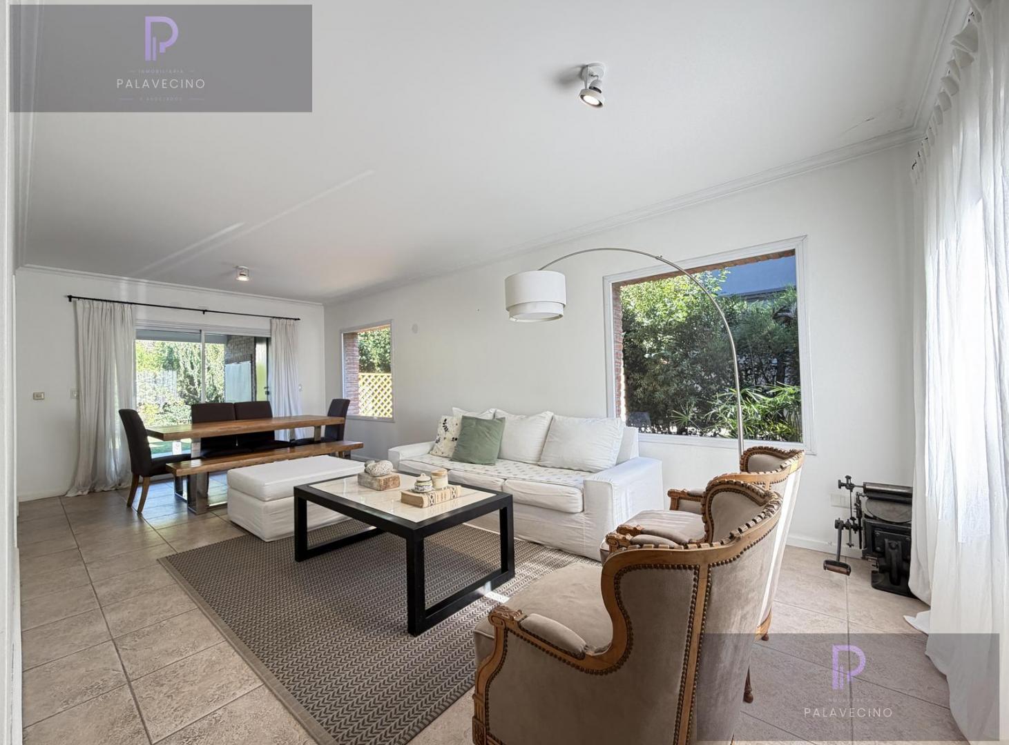 Foto de VENTA CASA 5 AMBIENTES CON JARDIN Y PILETA Bº LA DELFINA, PILAR, imagen 3