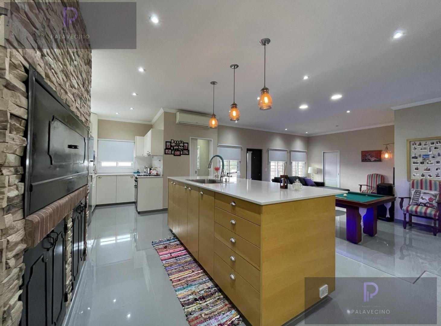 Foto de VENTA CASA 3 AMB + DEPTO + GALPÓN EN JOSÉ C. PAZ, imagen 2