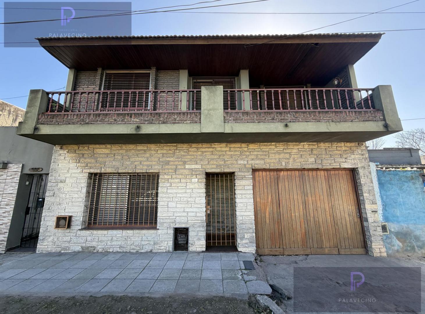Foto de VENTA CASA 4 AMBIENTES, PATIO, GARAGE Y GALPÓN - BERNAL, imagen 1