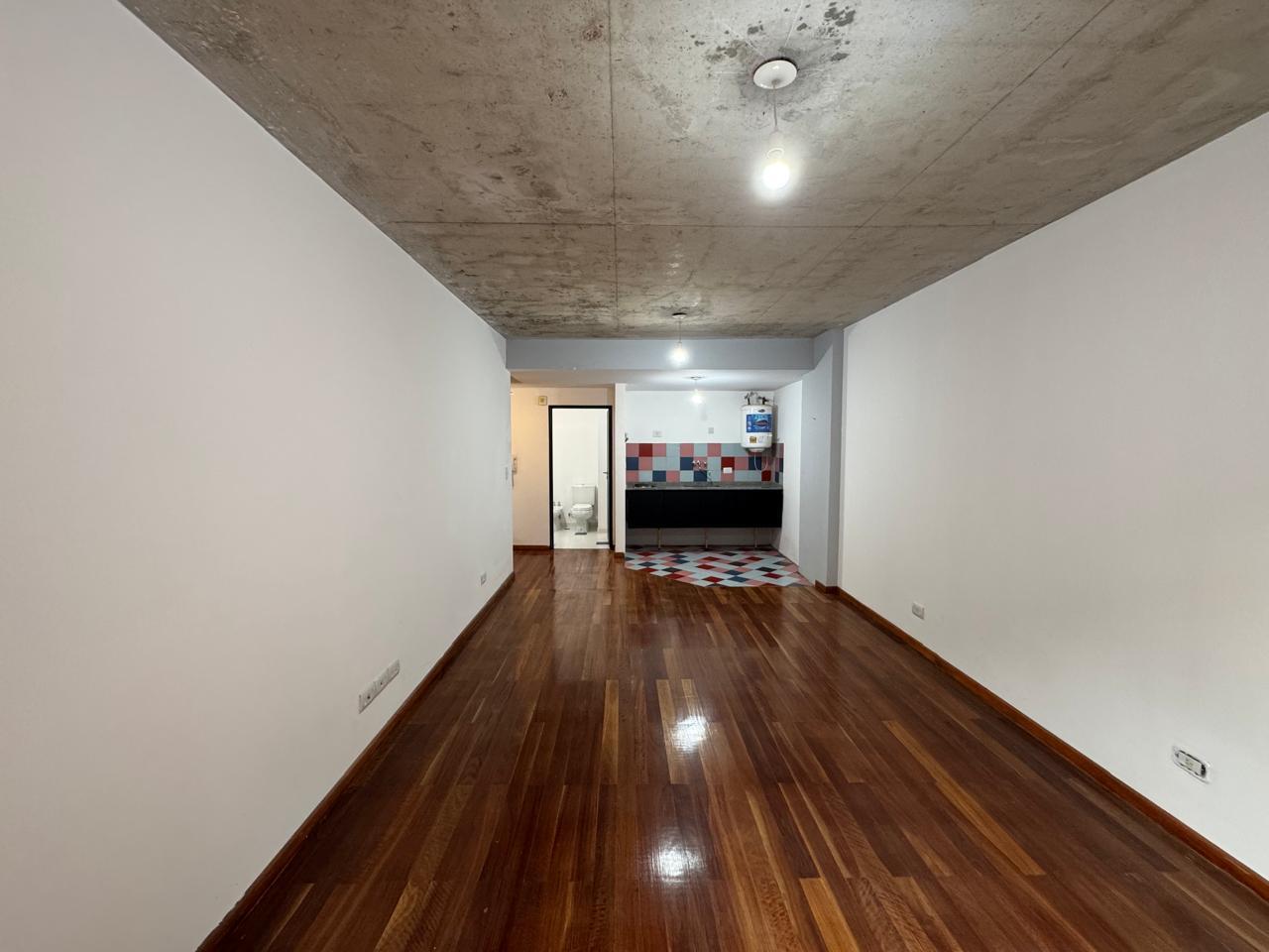 Foto de En Venta Monoambiente Moderno con Balcón en Brasil 1500, imagen 4