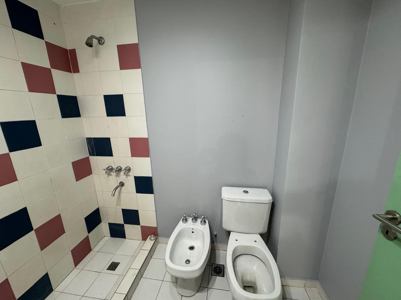 Foto de En Venta Monoambiente Moderno con Balcón al Frente en Brasil 1500, imagen 1