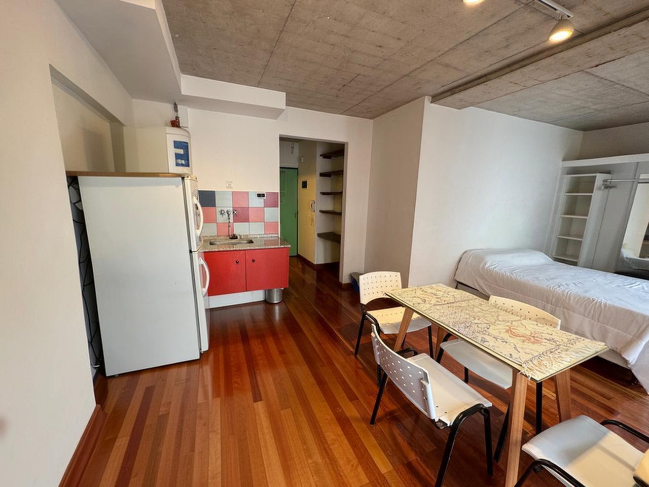 Foto de En Venta Monoambiente Divisible Moderno con Balcón al Frente en Brasil, imagen 1
