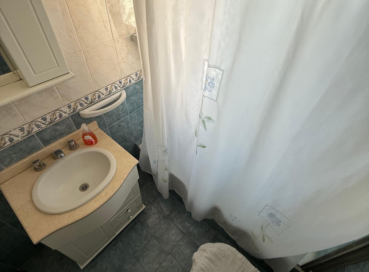 Foto de Departamento de 67 m² con 2 dormitorios en venta en Guemes vista al mar, imagen 2