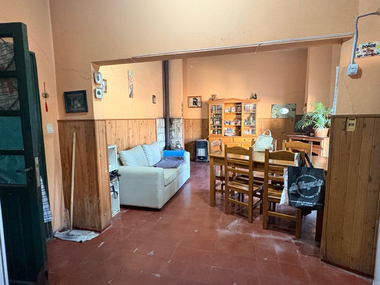 Foto de VENDO CASA A RESTAURAR 3 DORM - UNQUILLO -, imagen 2
