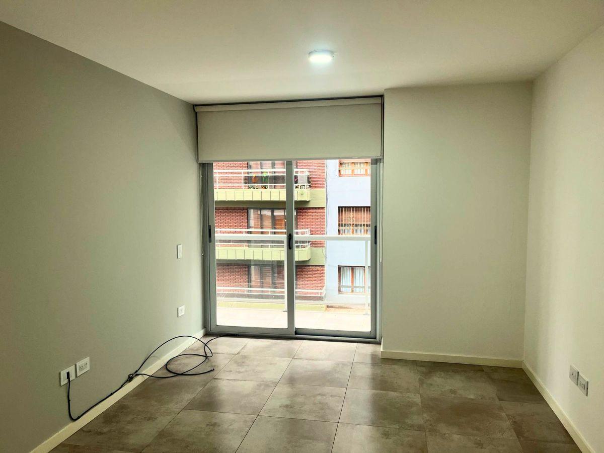 Foto de Departamento de 2 ambientes en venta en Plaza Mitre, imagen 3