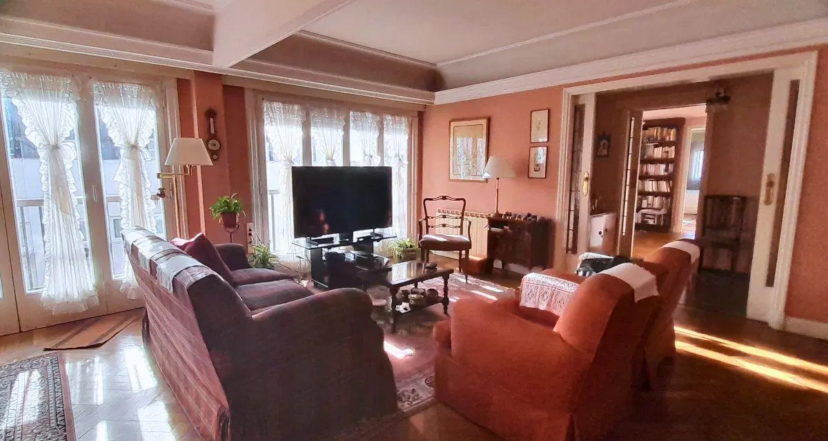 Departamento de 4 ambientes en venta en Centro 5