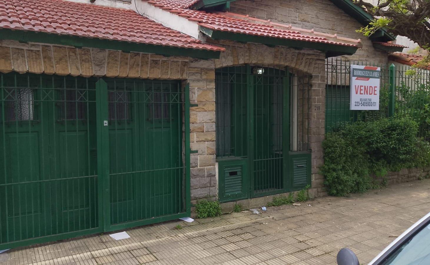 Foto de Chalet de 4 ambientes en alquiler en Playa Grande, imagen 1