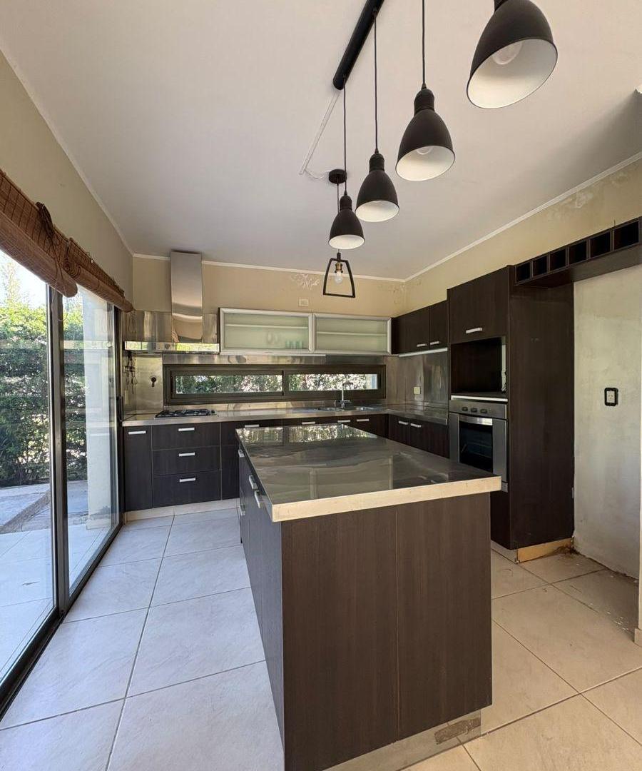 Foto de CASA EN ALQUILER – BARRIO VILLA ATILIA ( Lista a partir de 1 /11), imagen 3