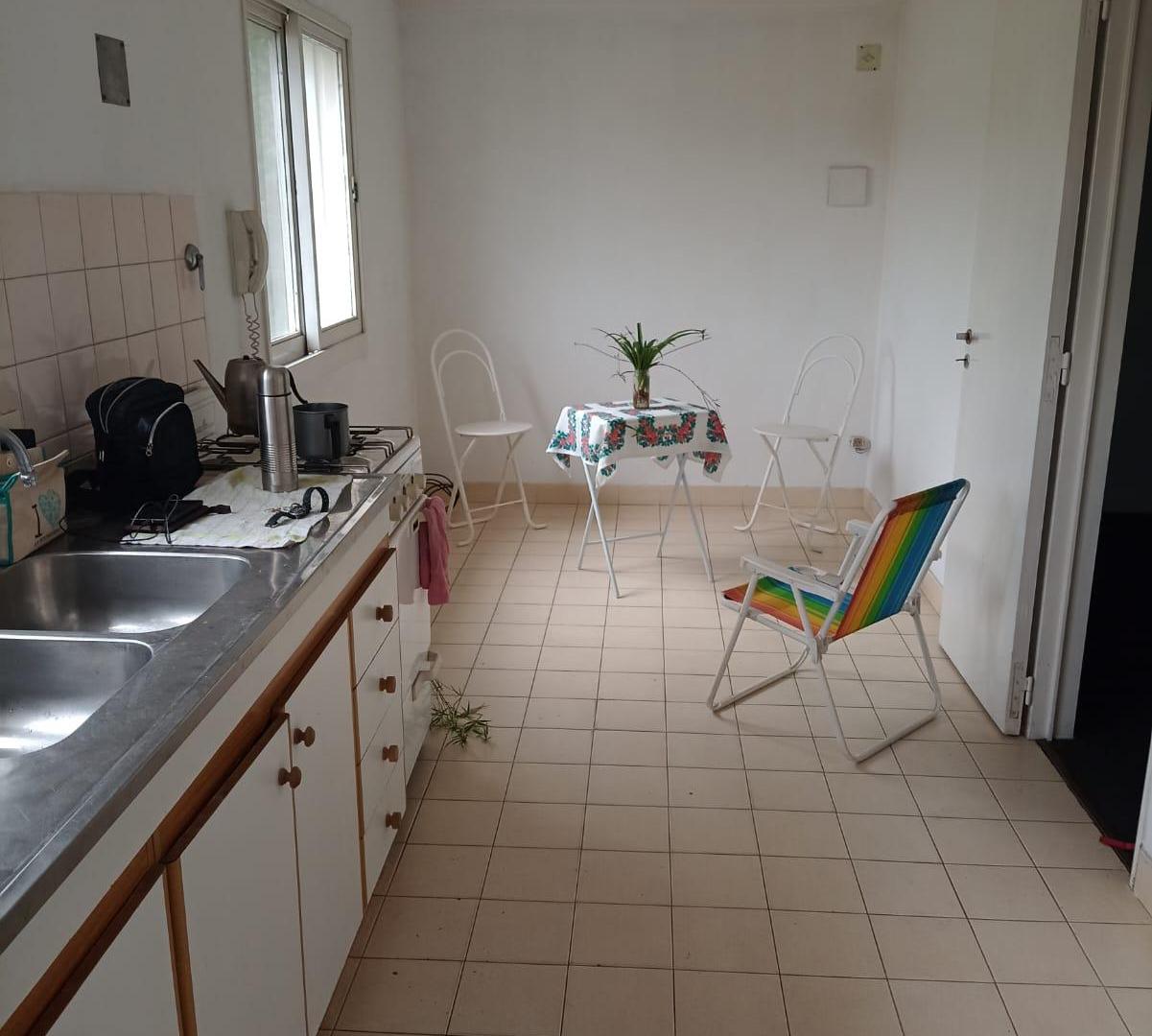 Foto de Oportunidad. Se alquila un cuatro ambiente impecable, imagen 3