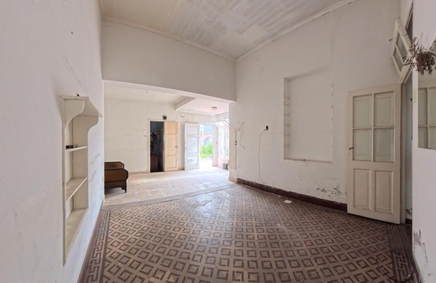 Foto de Casa 3 ambientes a refaccionar en La Perla., imagen 4