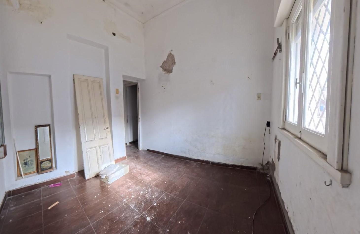 Foto de Casa 3 ambientes a refaccionar en La Perla., imagen 5