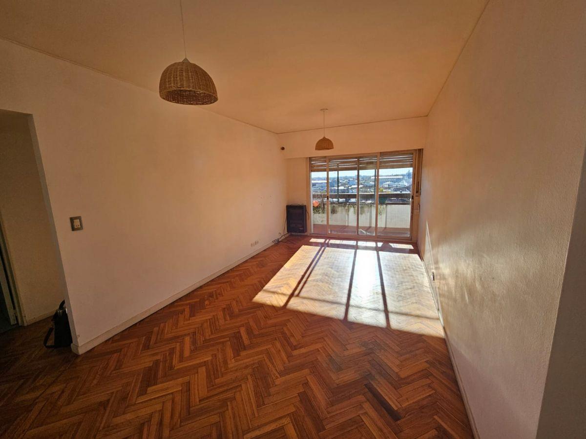 Foto de ¡Departamento en Venta en Calle Gral. Paz N°5 esquina Av. Ceballos, Ciudad de Chivilcoy!, imagen 1