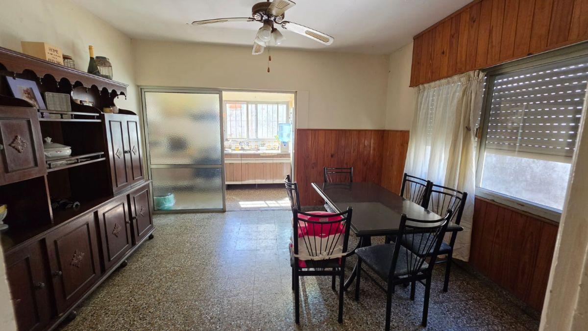 Foto de Venta Casa 4 Amb. c/ Garage Doble y Galería – en calle 25 e/ 14 y 15, imagen 4