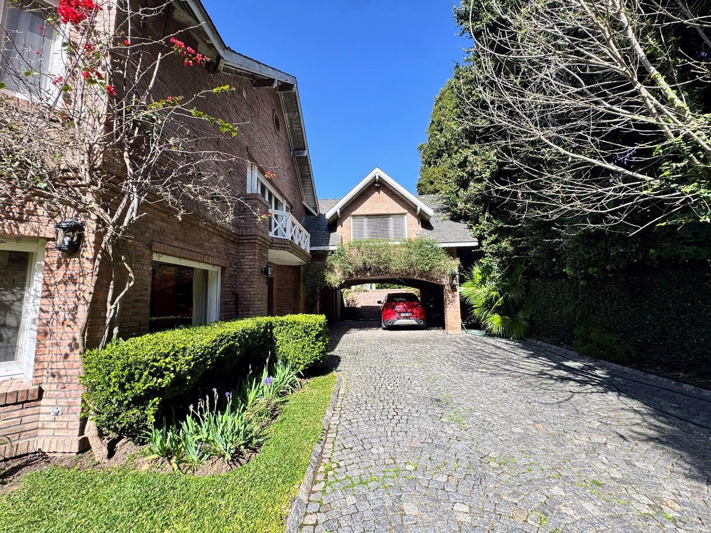 Foto de Casa en Venta en barrio cerrado - Acassuso, San Isidro, G.B.A. Zona, imagen 3