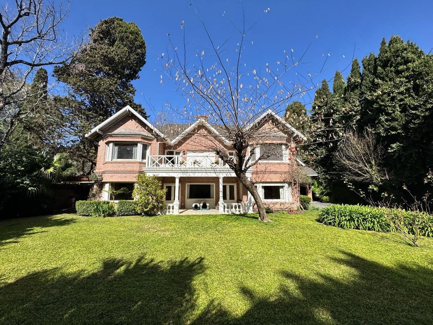Foto de Casa en Venta en barrio cerrado - Acassuso, San Isidro, G.B.A. Zona, imagen 1