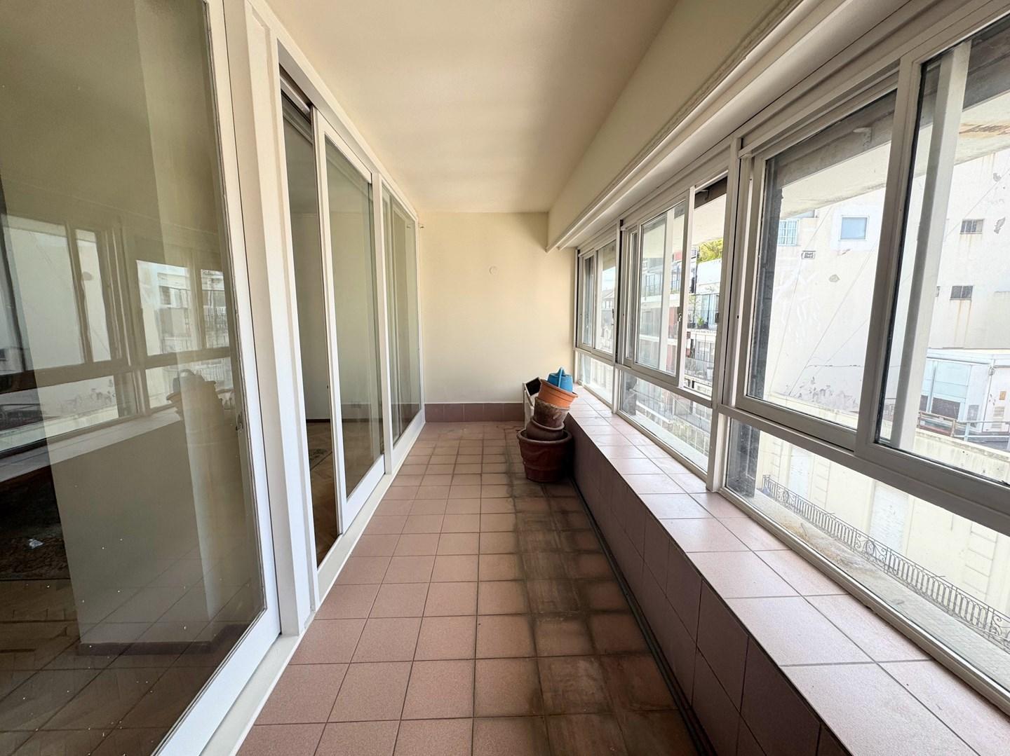 Foto de Departamento en refacción: Semipiso alto con cochera y baulera en, imagen 2
