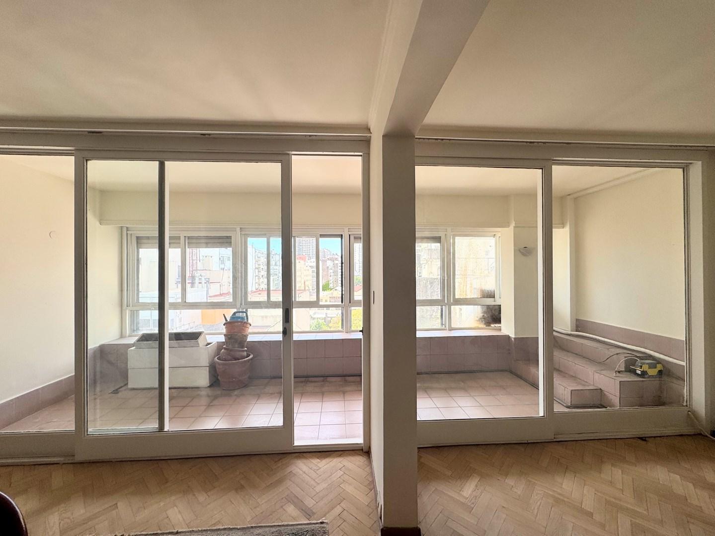 Foto de Departamento en refacción: Semipiso alto con cochera y baulera en, imagen 1