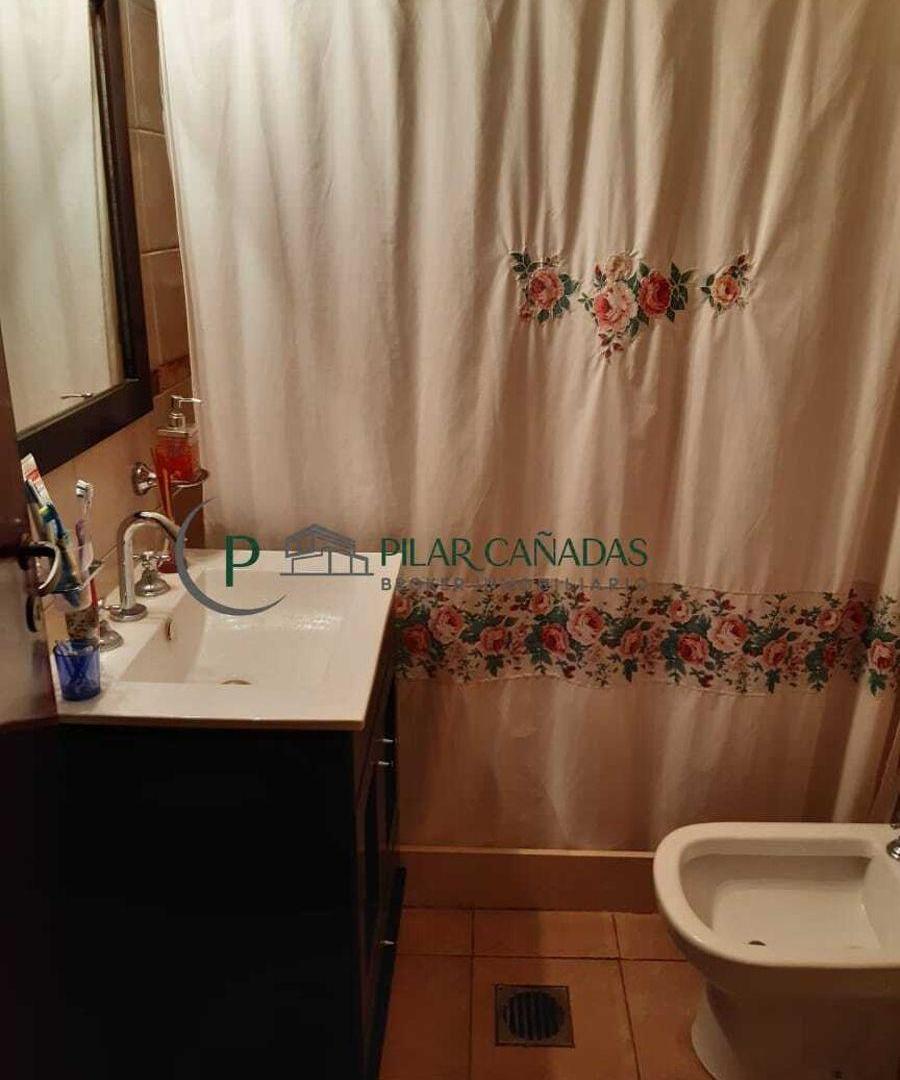 Foto de Encantador chalet estilo californiano a 1 cuadra del mar en barrio, imagen 1