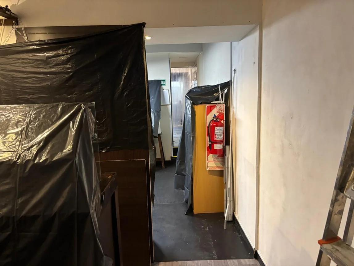 Foto de Oficina comercial de 320 m² con 8 cocheras cubiertas en alquiler en, imagen 3
