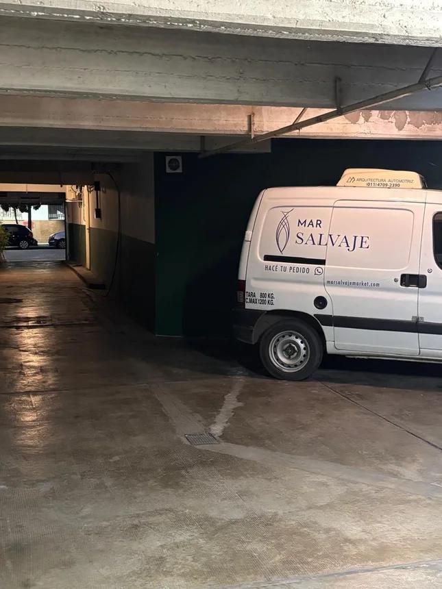 Foto de Oficina comercial de 320 m² con 8 cocheras cubiertas en alquiler en, imagen 4