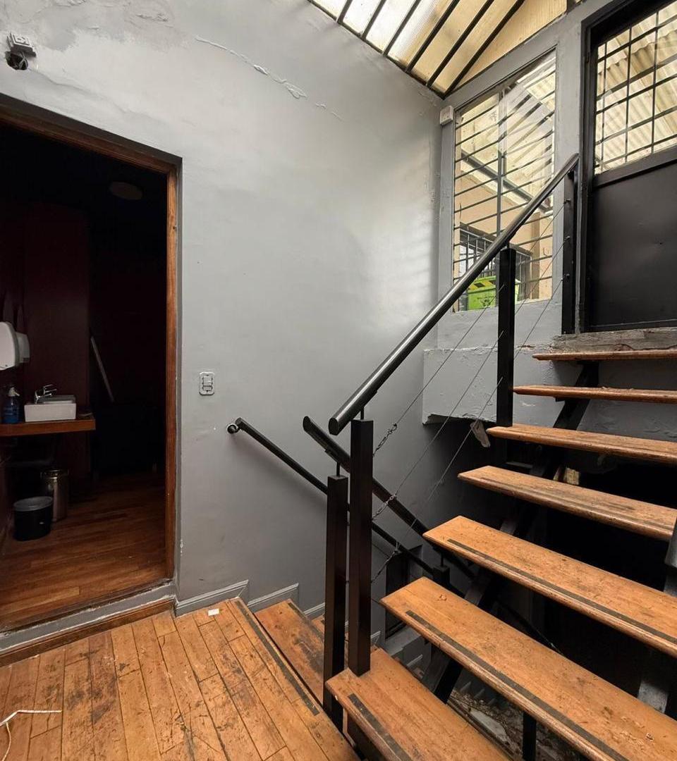 Foto de Oficina comercial en esquina de 250 m² en alquiler en Palermo Hollywood, imagen 2