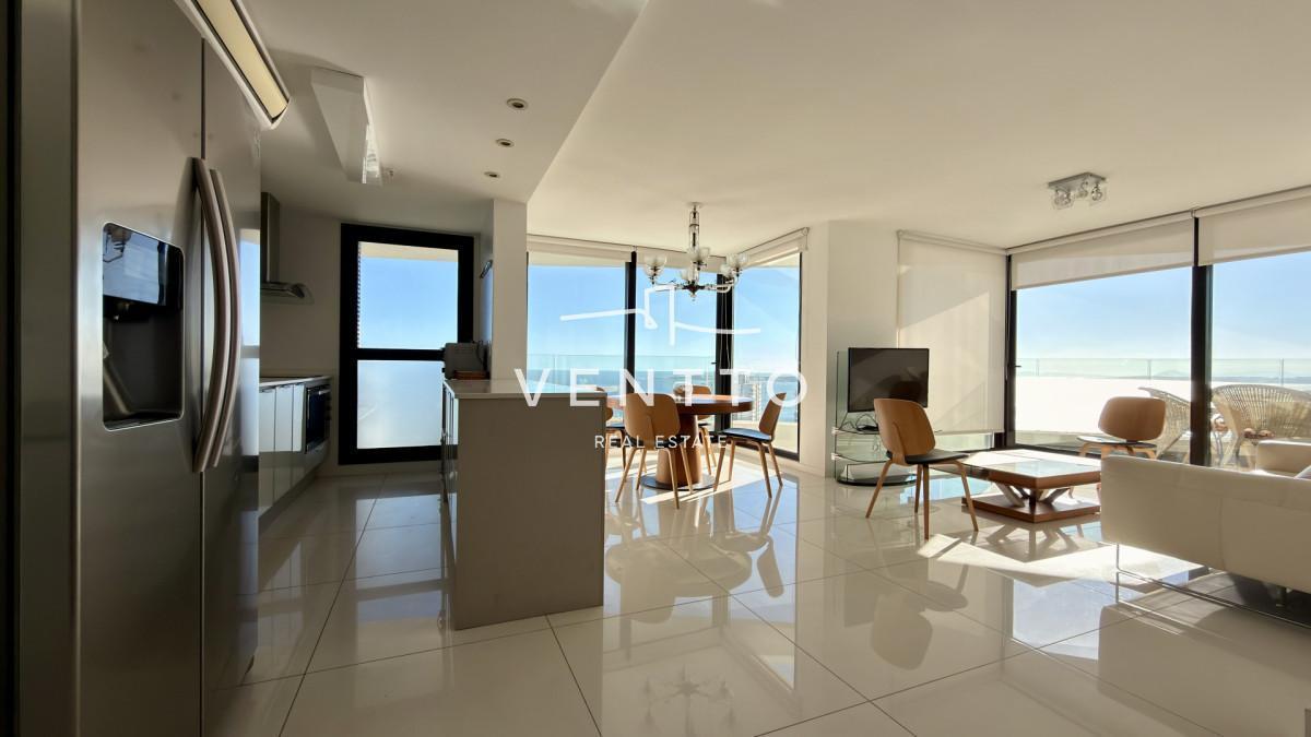 Foto de Apartamento Venta Artower Piso Alto 3 suites Punta del Este, imagen 2