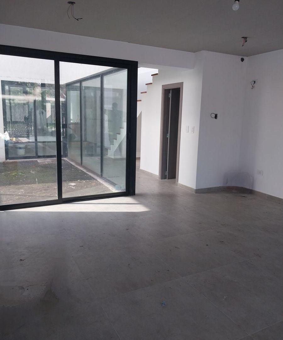 Foto de VENTA DE ESPECTACULAR DUPLEX-POR SUS DIMENSIONES- 5 AMBIENTES., imagen 3