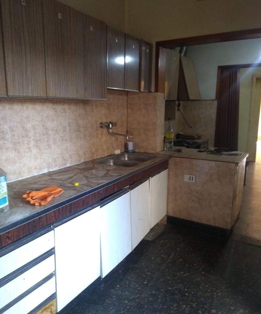 Foto de CHALET EN VENTA, CON GRAN POTENCIAL, imagen 1
