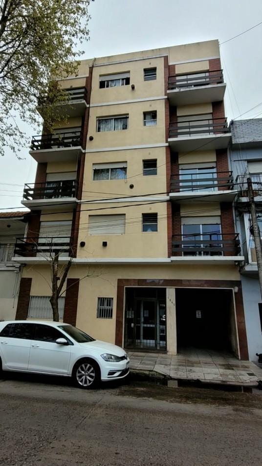 Foto de DEPARTAMENTO 2 AMBIENTES AL FRENTE CON BALCON - ALQUILER 24 MESES, imagen 3