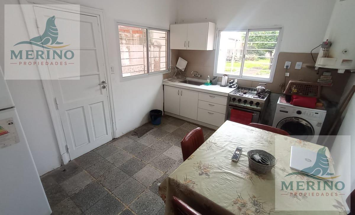 Foto de CASA DE 3 AMBIENTES CON GRAN PARQUE Y COCHERA EN BARRIO POMPEYA, imagen 4