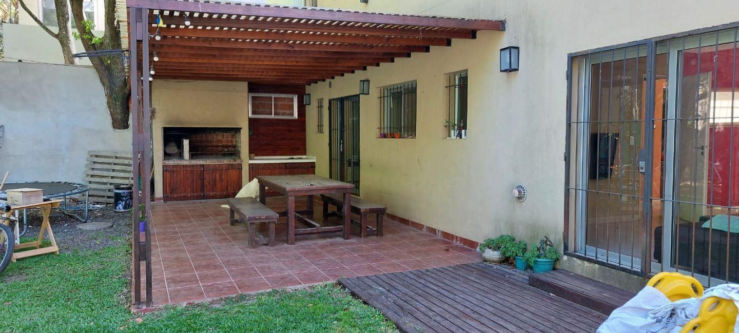 Foto de VENTA CASA 4 AMBIENTES UDAONDO, imagen 1