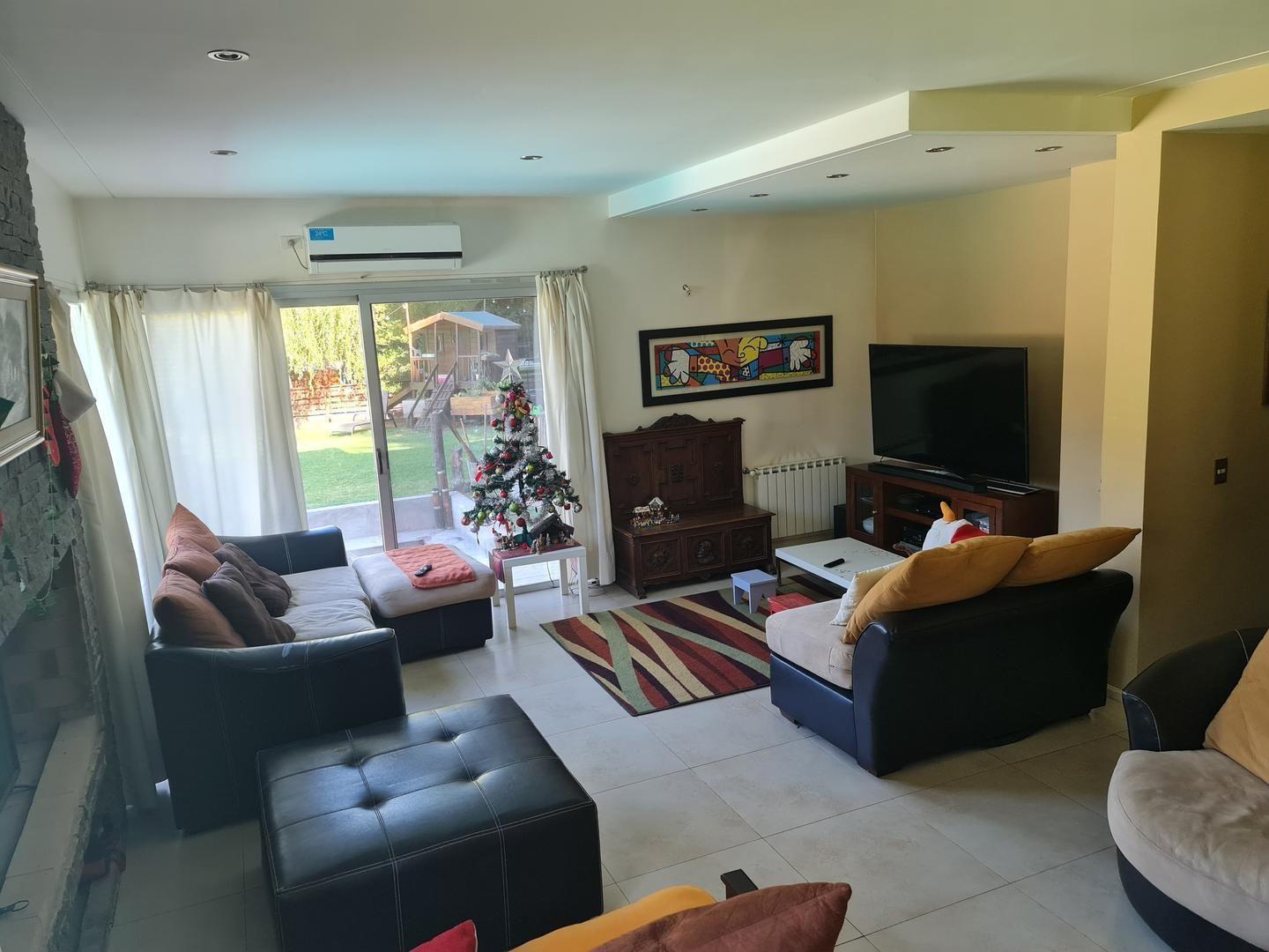 Foto de VENTA CASA 6 AMBIENTES BARRIO CARDENAL DEL NORTE, imagen 1