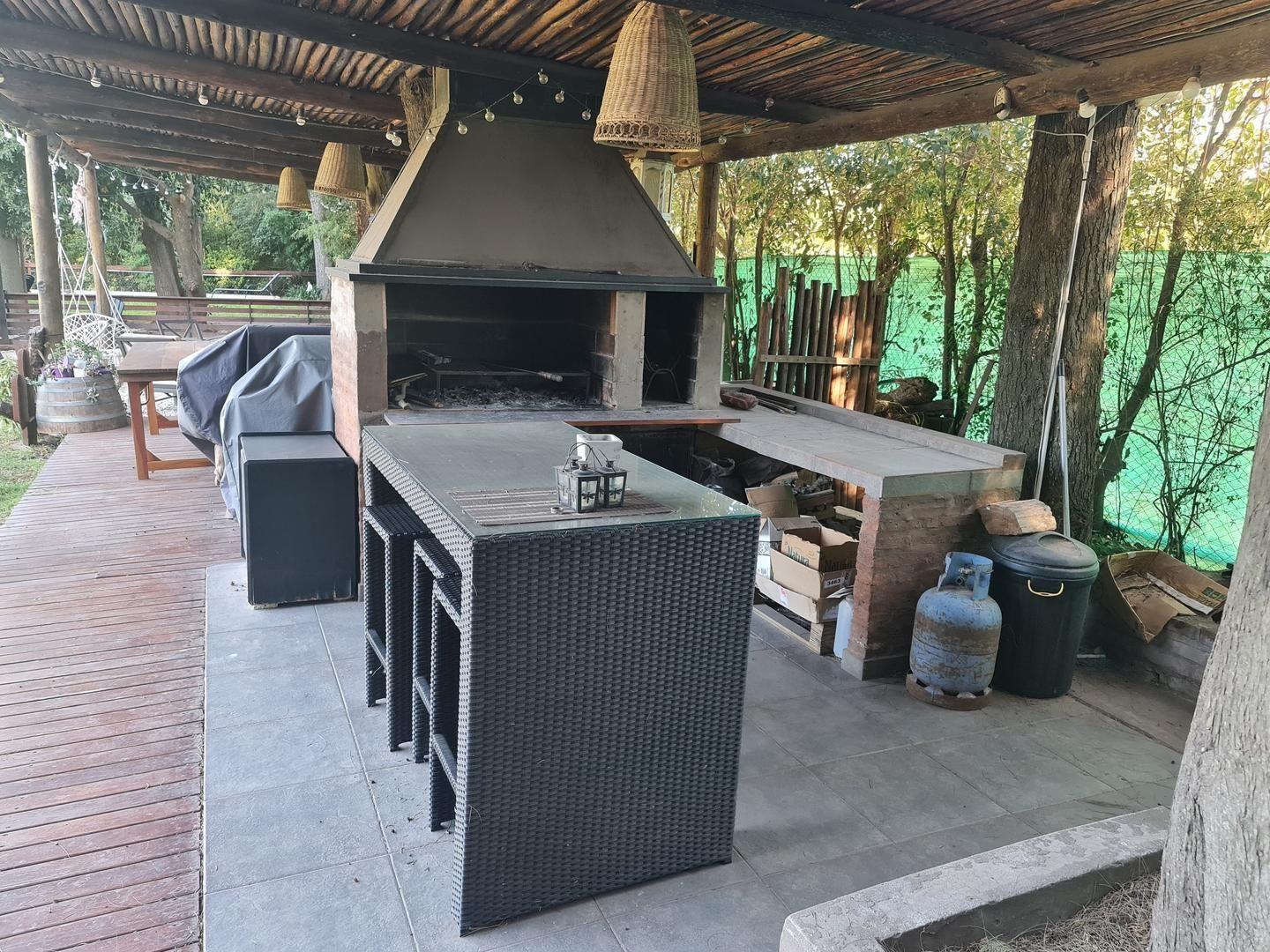 Foto de VENTA CASA 6 AMBIENTES BARRIO CARDENAL DEL NORTE, imagen 2
