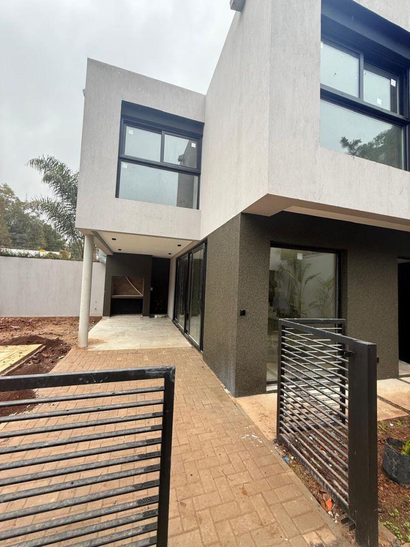 Foto de VENTA DE POZO CASA EN PARQUE LELOIR, imagen 1