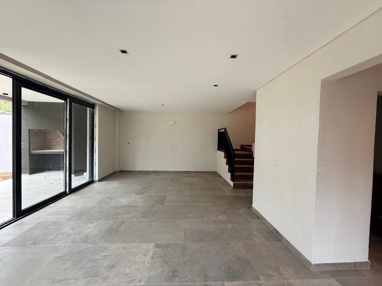 Foto de VENTA DE POZO CASA EN PARQUE LELOIR, imagen 5