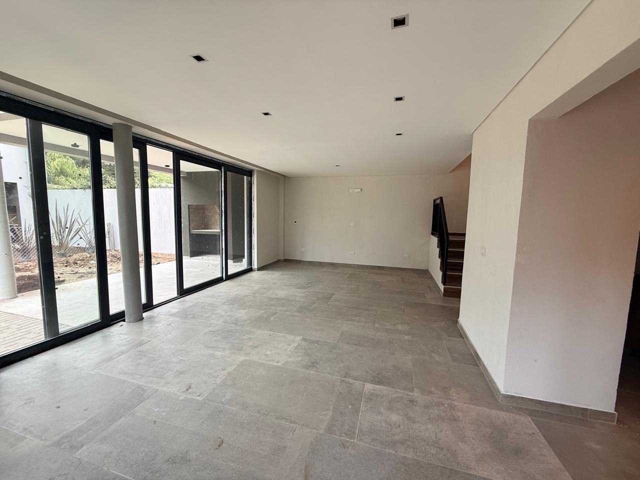 Foto de VENTA DE POZO CASA EN PARQUE LELOIR, imagen 3