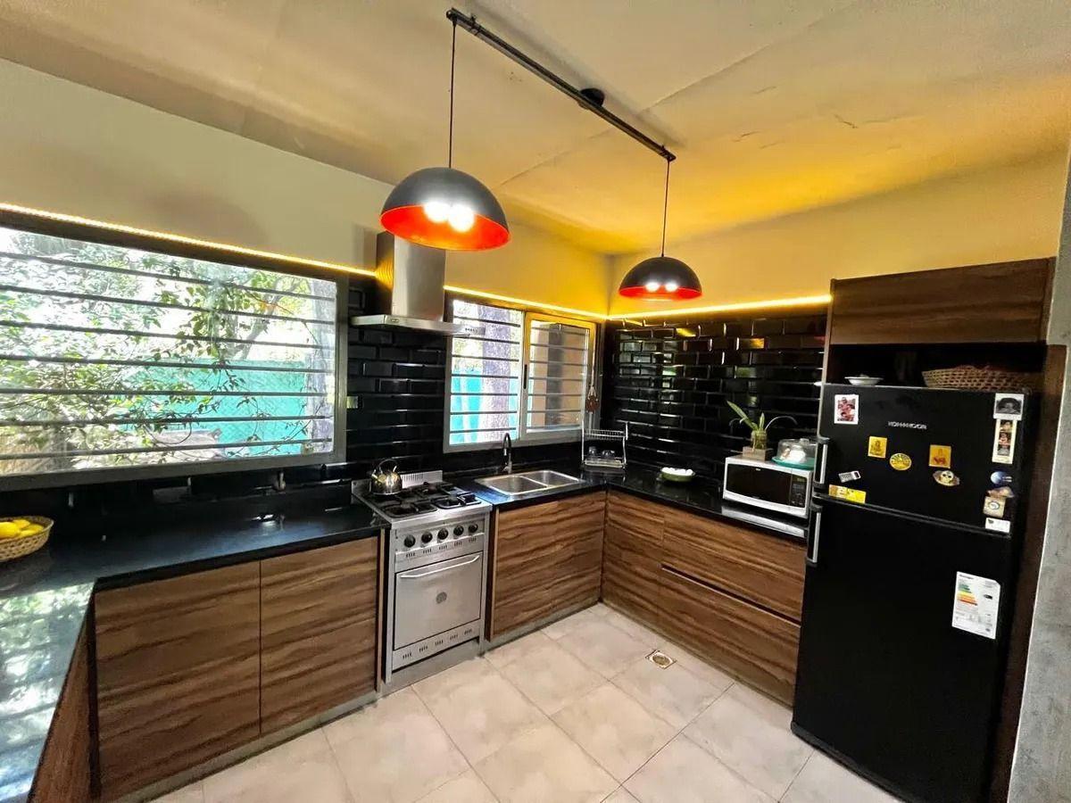 Foto de VENTA CASA A REFACCIONAR PARQUE LELOIR, imagen 3
