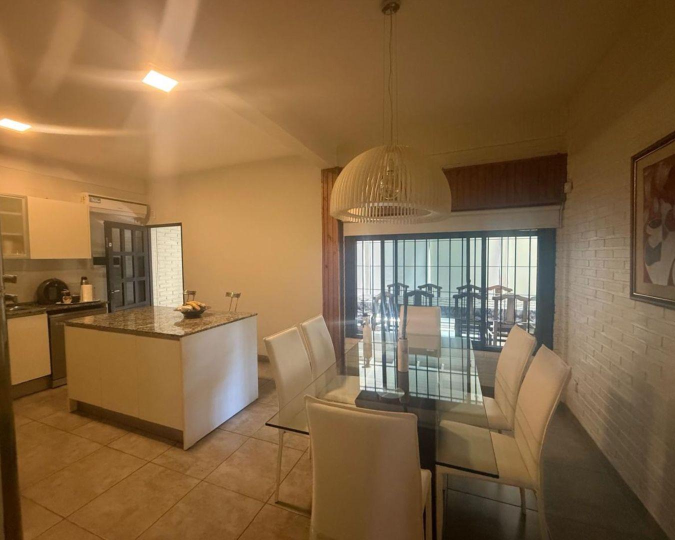 Foto de VENTA CASA VILLA UDAONDO LOTE AMPLIO, imagen 1