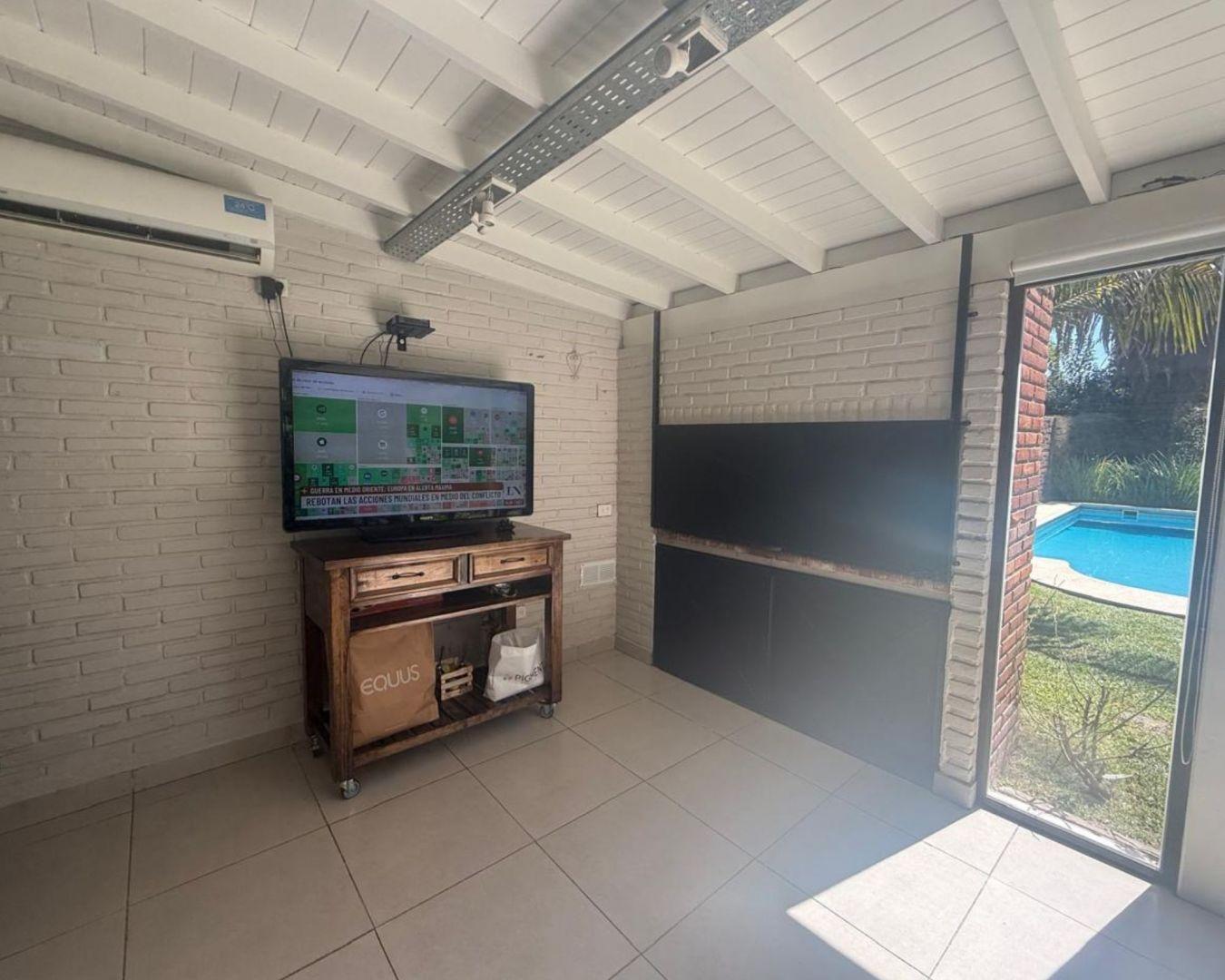 Foto de VENTA CASA VILLA UDAONDO LOTE AMPLIO, imagen 3