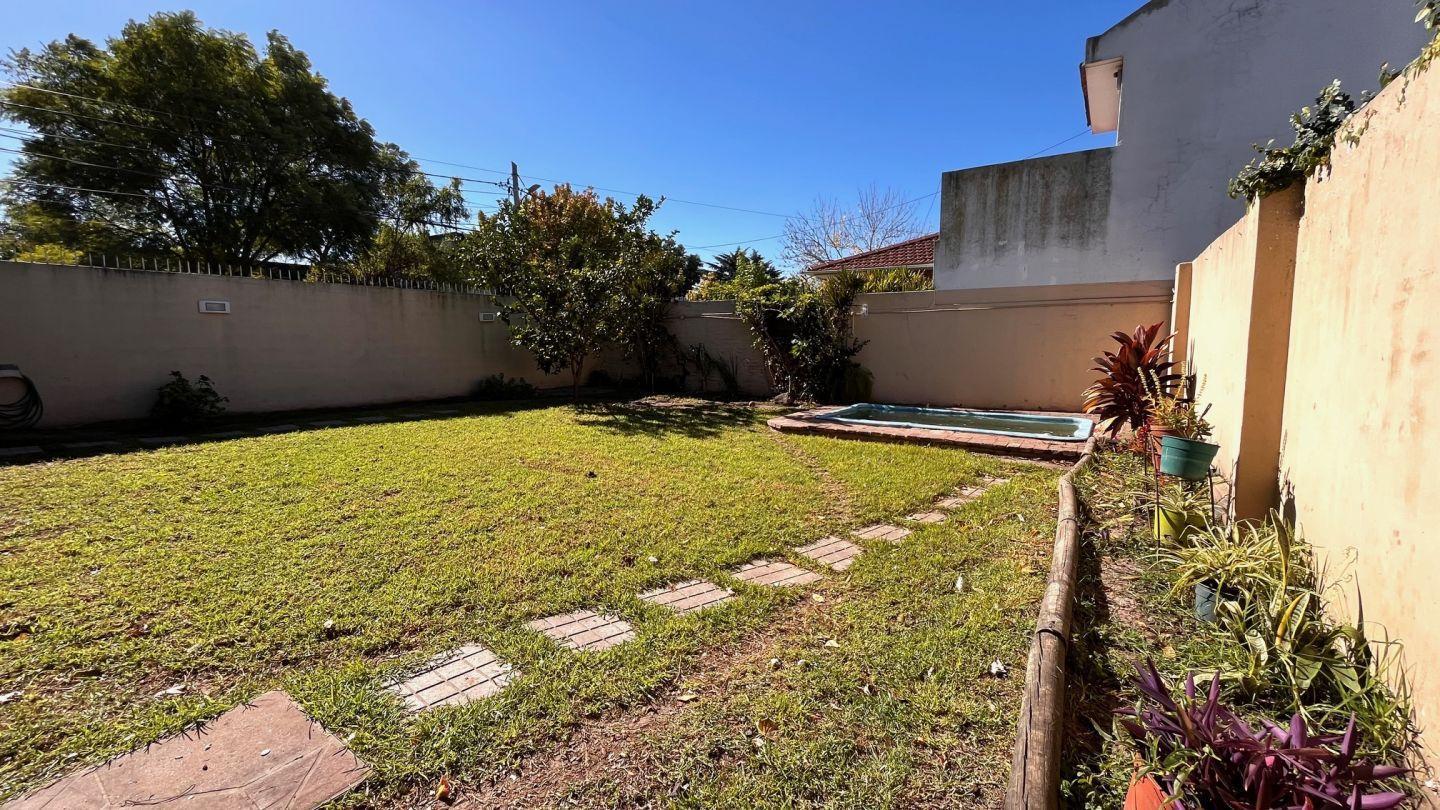Foto de VENTA CASA 5 AMBIENTES EN CASTELAR NORTE, imagen 3