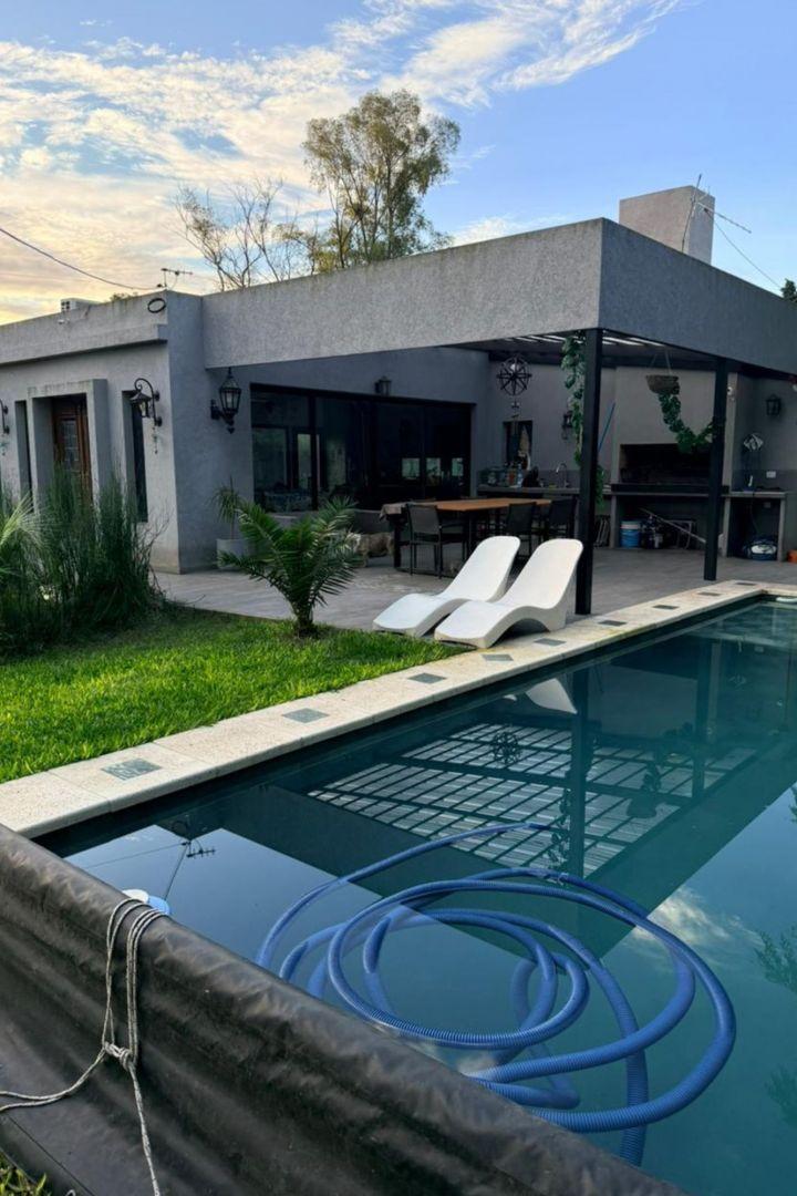 Foto de VENTA CASA MORENO BARRIO SEMIABIERTO, imagen 1