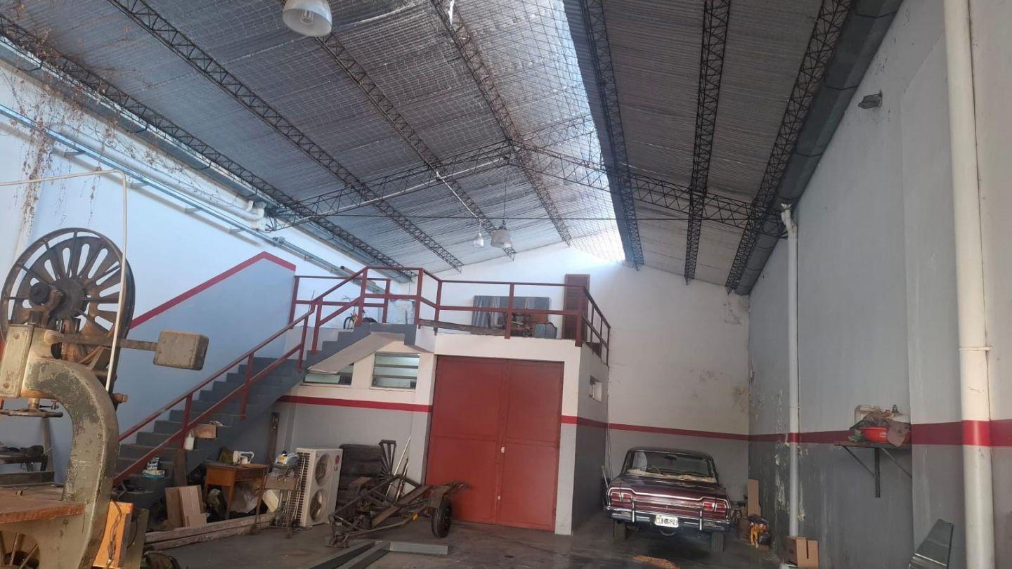 Foto de Venta Deposito en Centro de Castelar, imagen 3