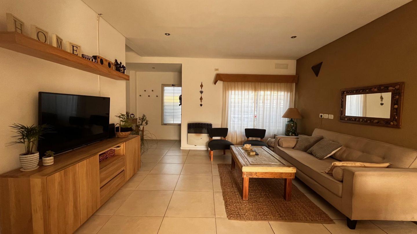 Foto de VENTA CASA DUPLEX 4 AMBIENTES, ITUZAINGÓ NORTE- APTO CRÉDITO, imagen 5