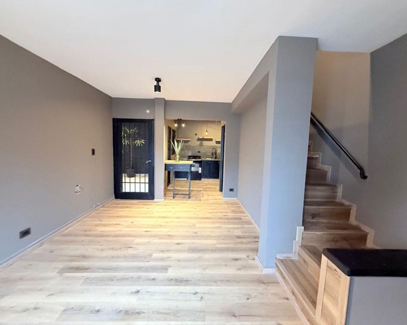 Foto de VENTA CASA CASTELAR APTO CREDITO, imagen 1