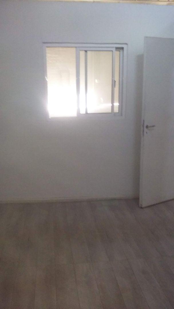 Foto de Alquiler deposito Ituzaingo 120m2, imagen 2